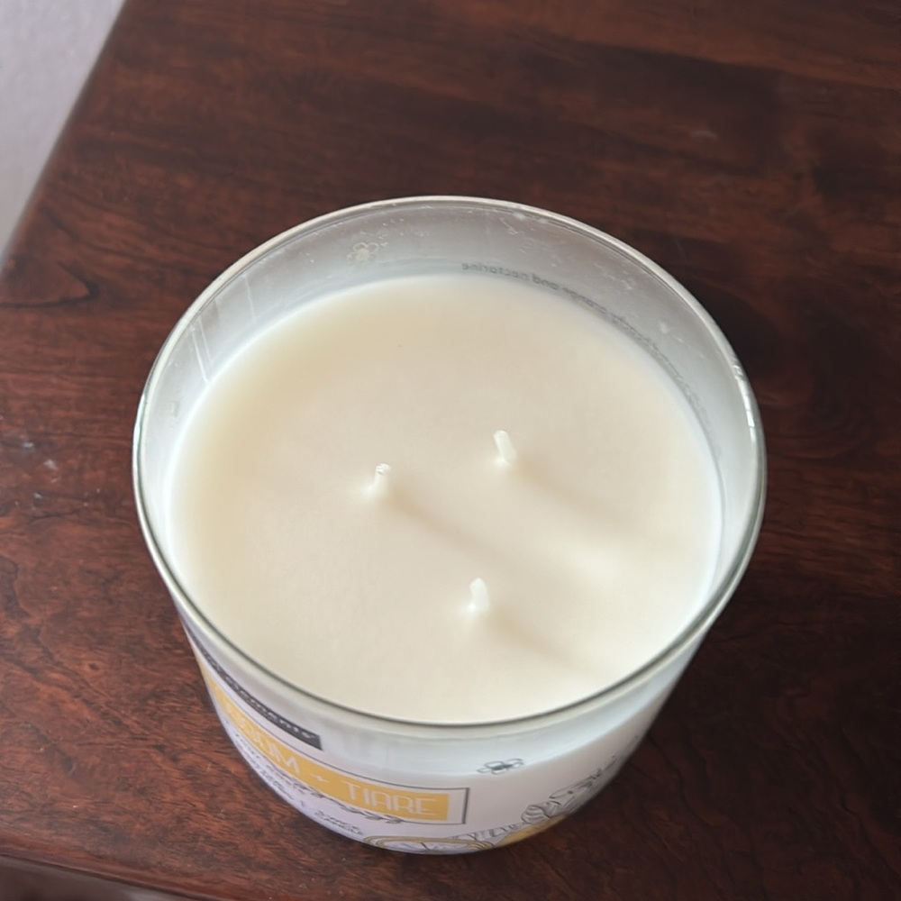 Candle-Lite Orange Blossom + Tiare 14.74 3 wick jar candle - Picture 4 of 4